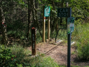 Car stop at Heart Trail, Pender Island BC
